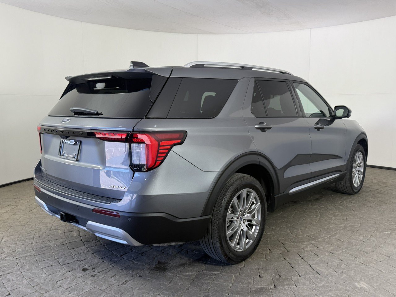 Certified 2026 Ford Explorer Platinum AWD/4WD image 9