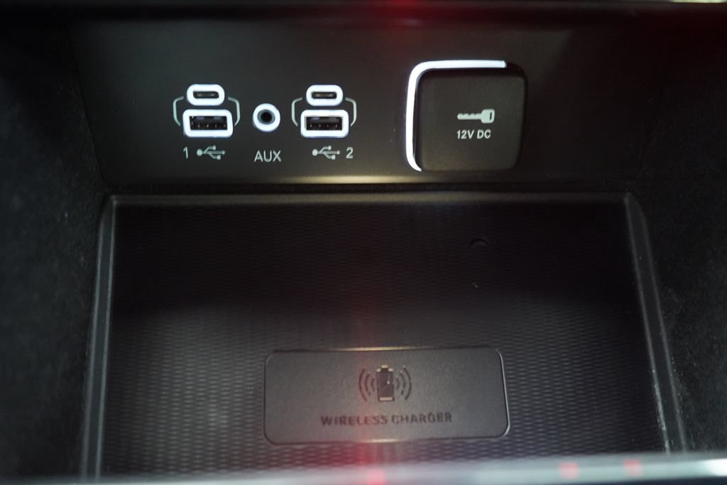 Used 2022 Jeep Grand Cherokee Altitude AWD/4WD image 41
