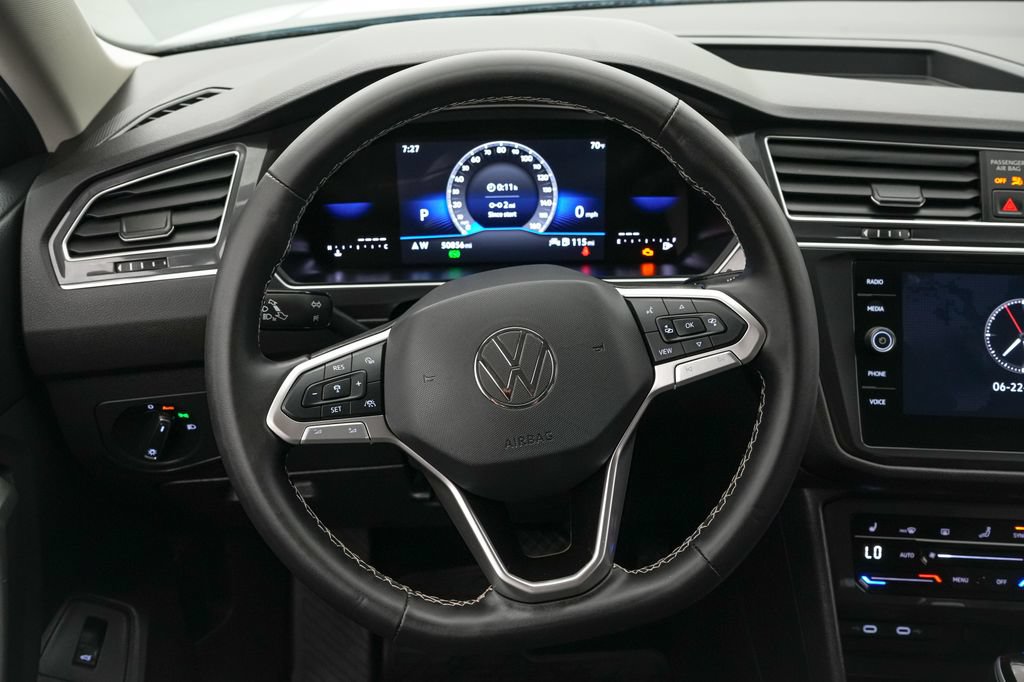 Used 2024 Volkswagen Tiguan SE w/ MDO Package, Three-Row FWD image 13