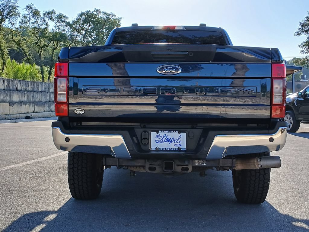 Certified 2022 Ford F250 Lariat w/ Lariat Ultimate Package AWD/4WD image 4