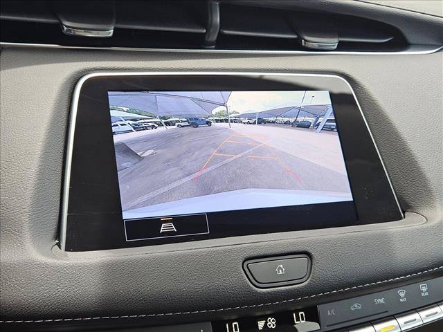 Used 2022 Cadillac XT4 Luxury w/ Cold Weather Package FWD image 15