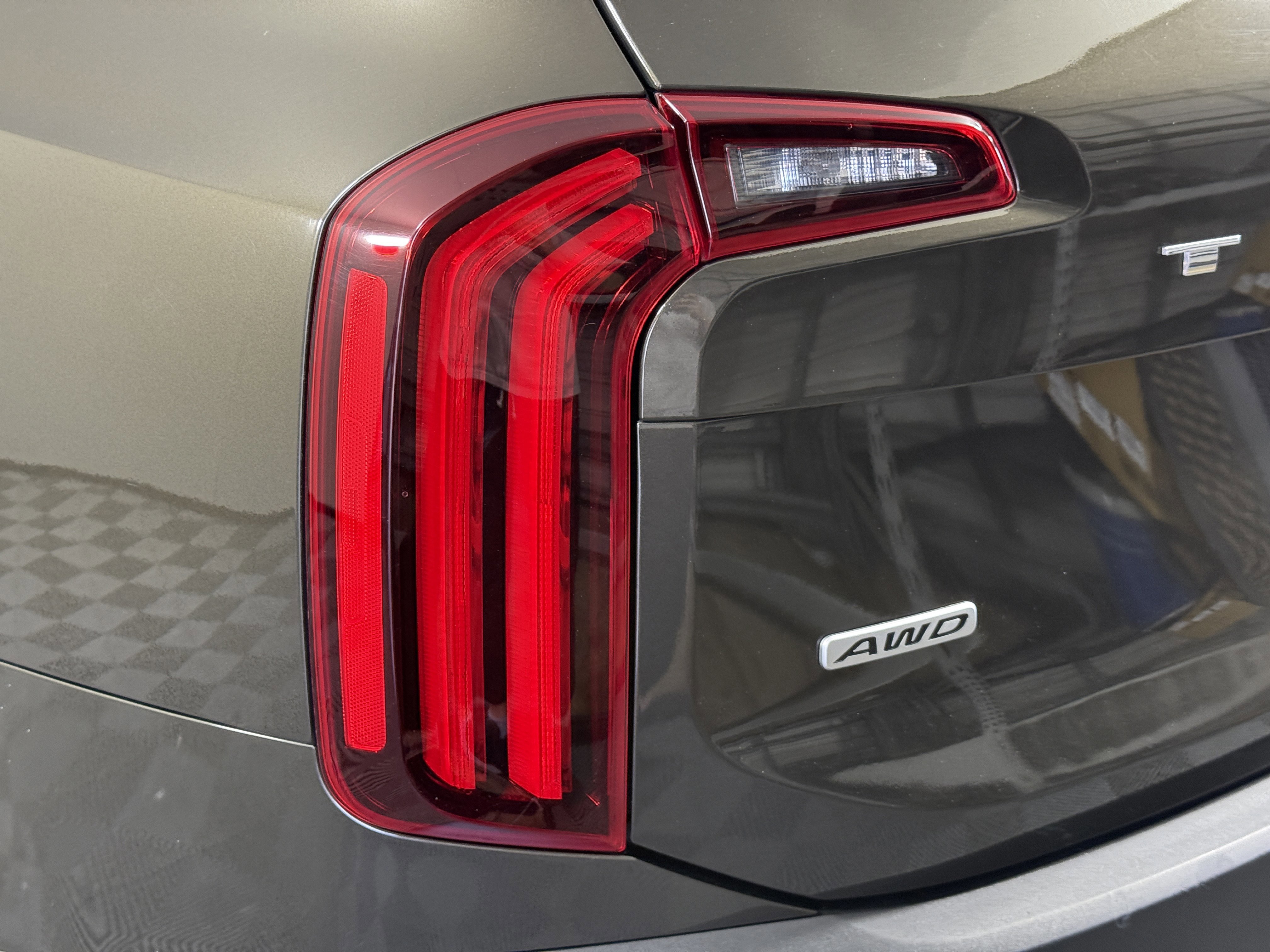 Used 2020 Kia Telluride SX w/ Towing Package image 8