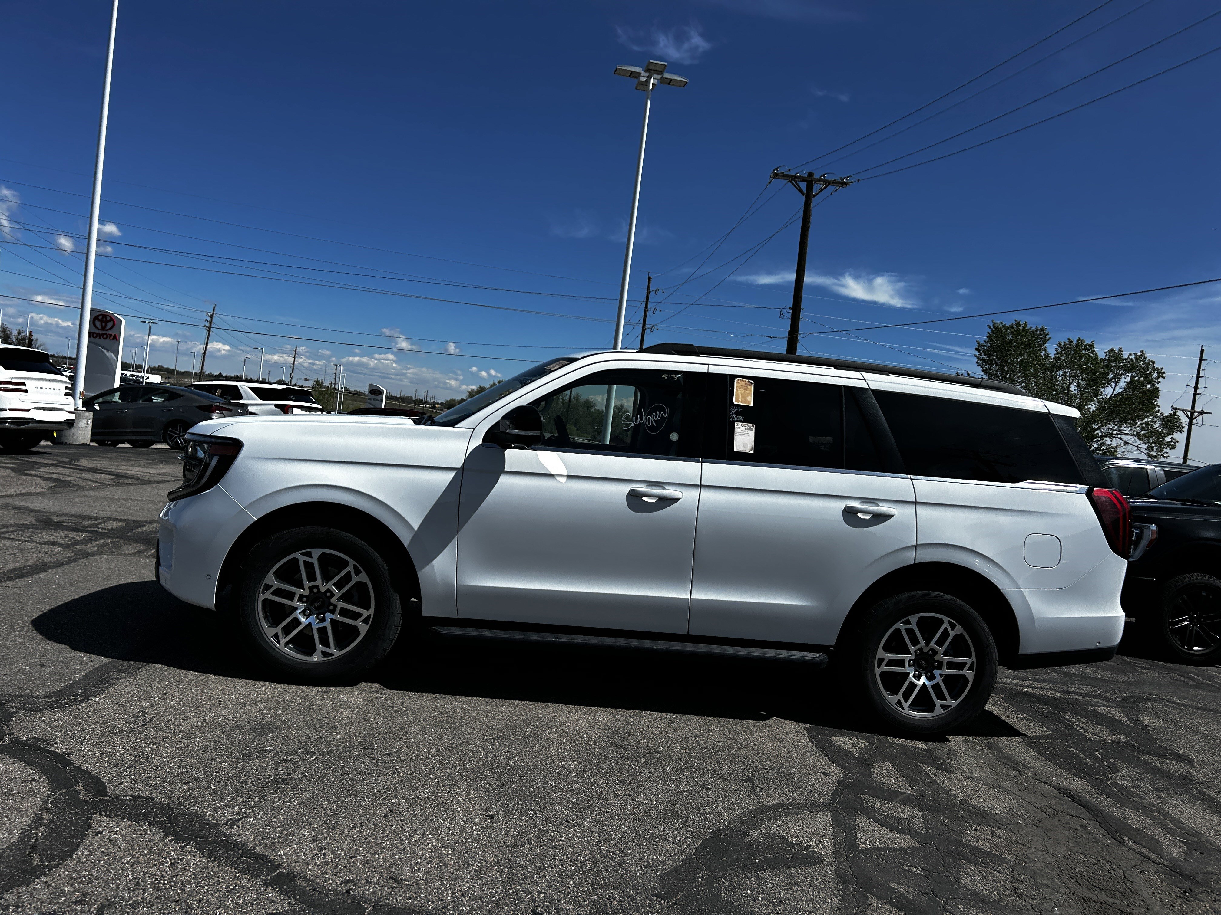 Certified 2025 Ford Expedition Active AWD/4WD image 3