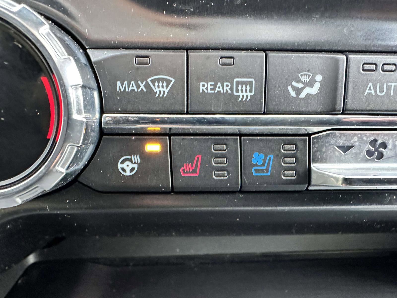 Certified 2022 Ford F150 Lariat w/ Equipment Group 502A High image 27