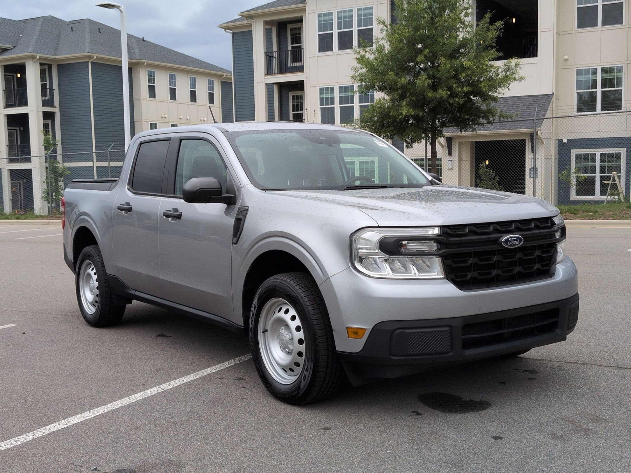 Certified 2023 Ford Maverick XL FWD image 1