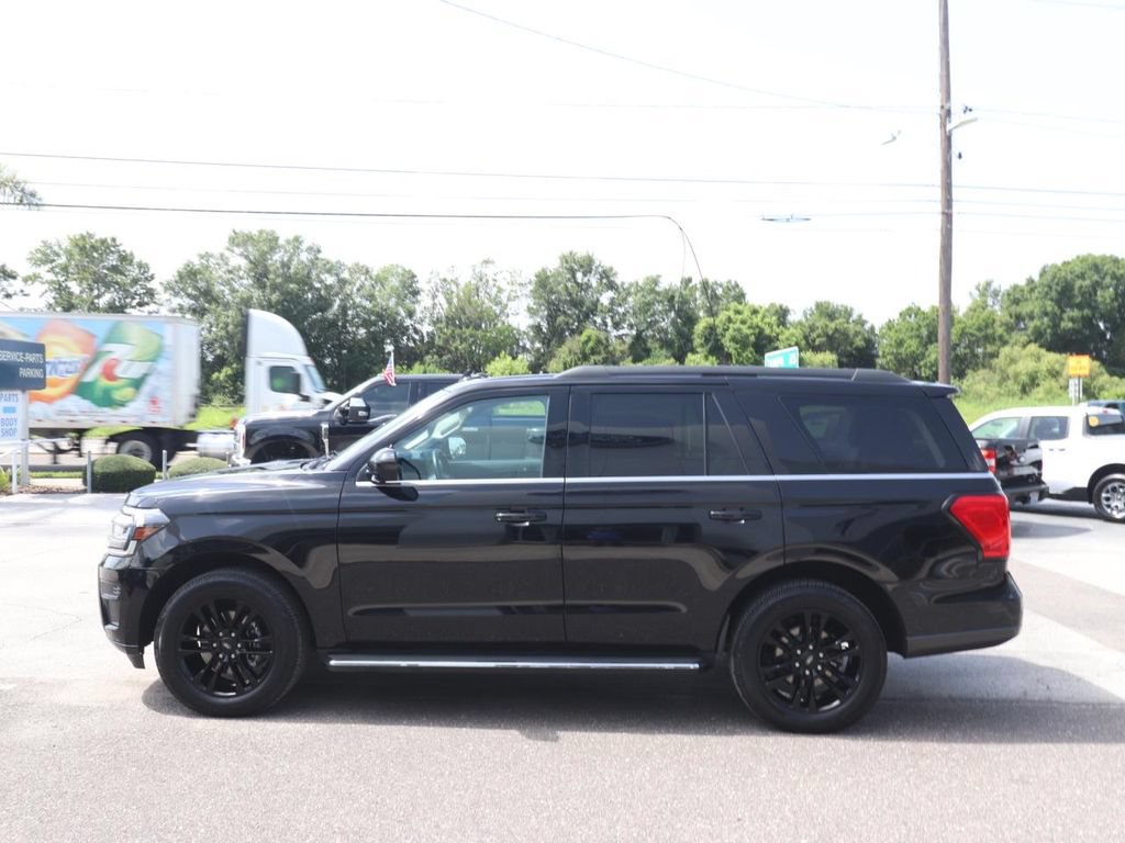 Certified 2022 Ford Expedition XLT RWD image 8