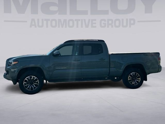 Used 2022 Toyota Tacoma TRD Sport w/ TRD Premium Sport Package image 2