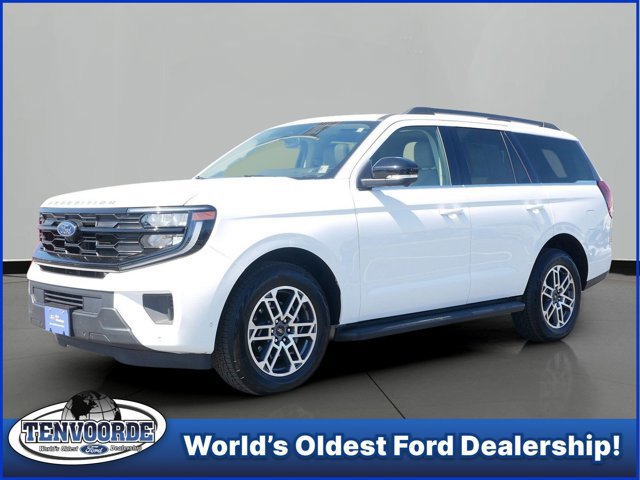 Certified 2025 Ford Expedition Active AWD/4WD image 4