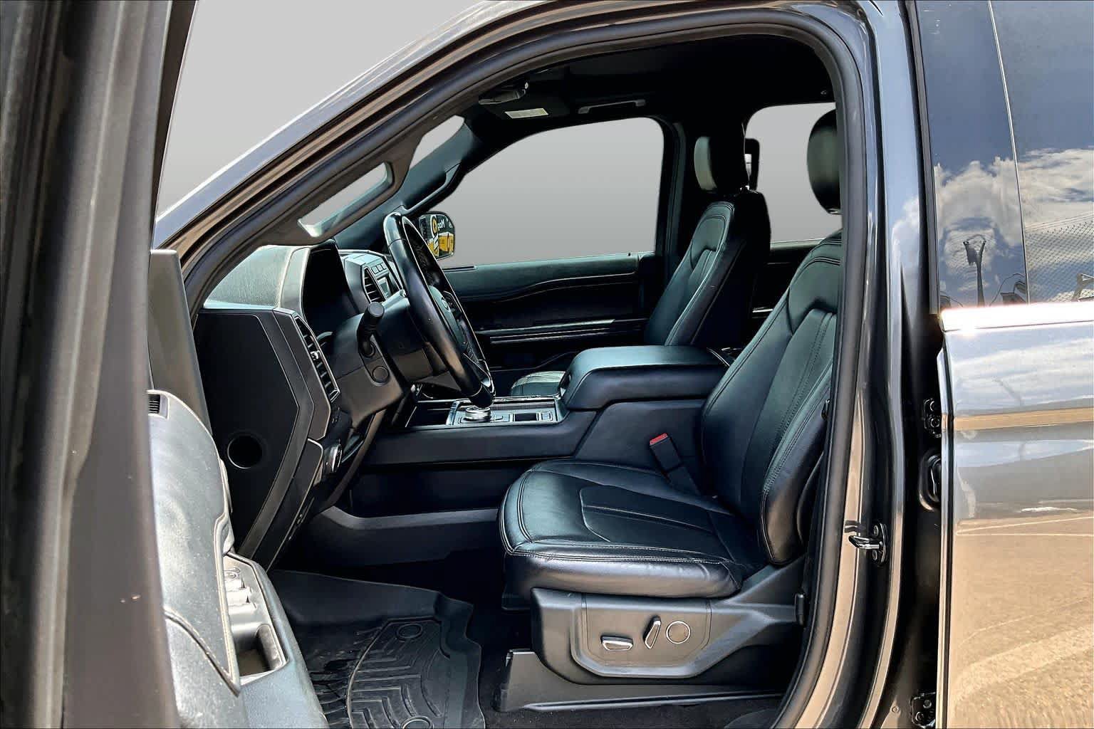 Certified 2020 Ford Expedition Limited w/ Special Edition Package RWD image 8