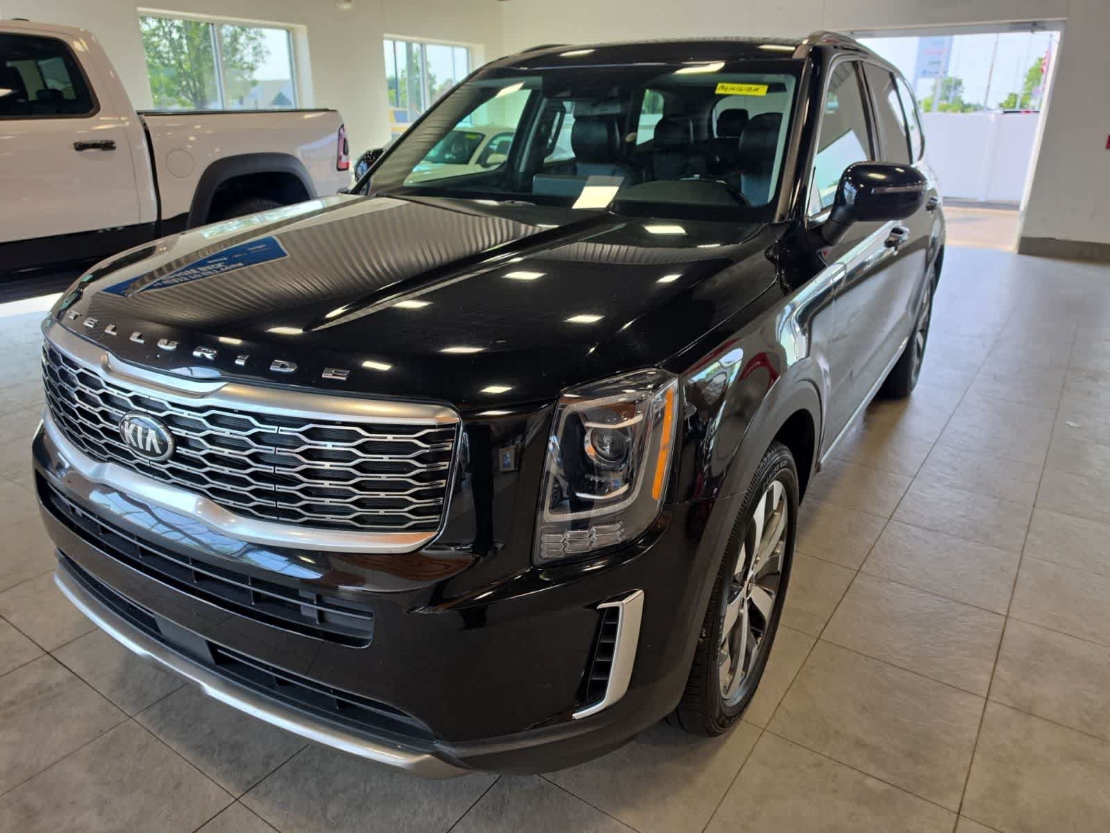 Used 2021 Kia Telluride S FWD image 2