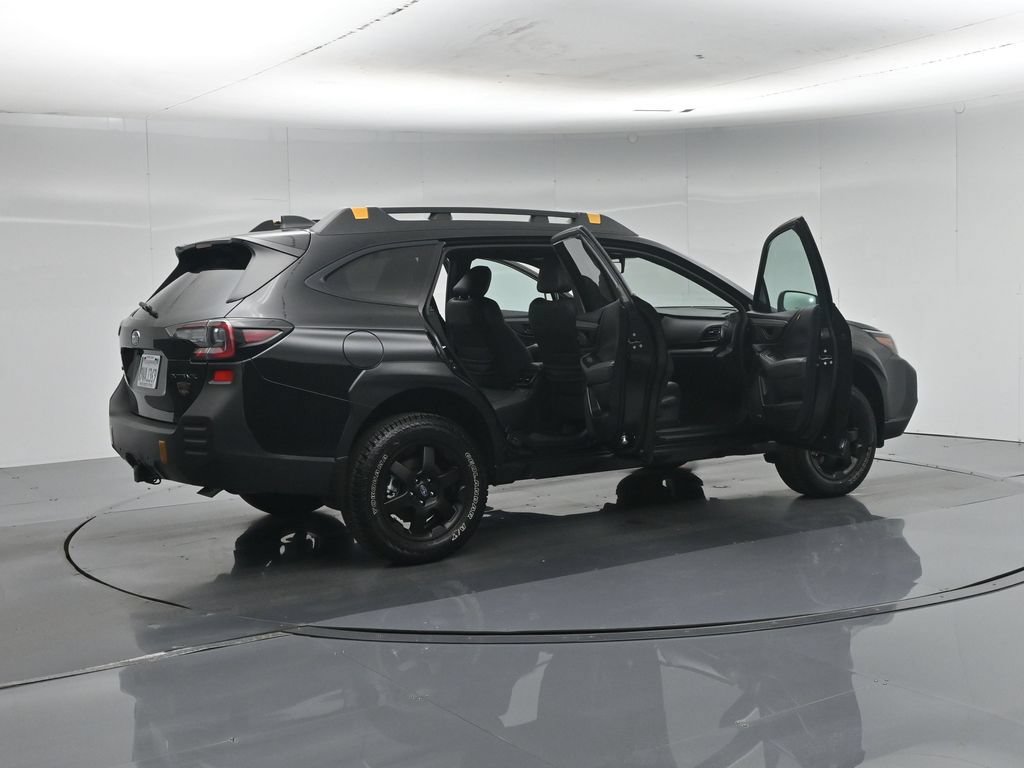 Used 2025 Subaru Outback Wilderness AWD/4WD image 6