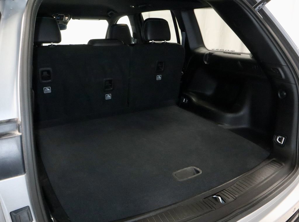 Used 2024 Jeep Grand Cherokee Altitude image 13