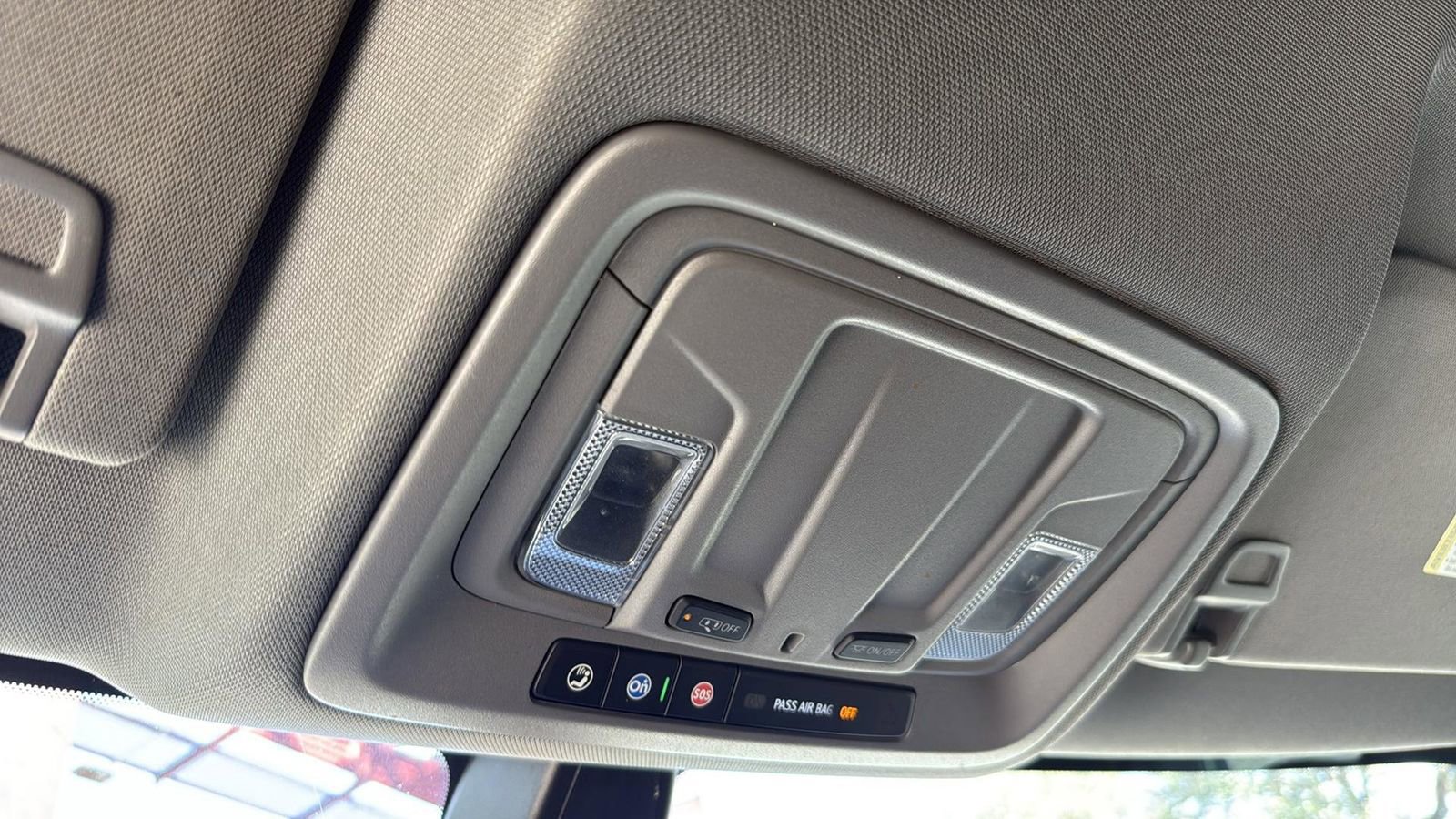 Used 2021 Chevrolet Silverado 1500 LT w/ Z71 Off-Road Package image 21