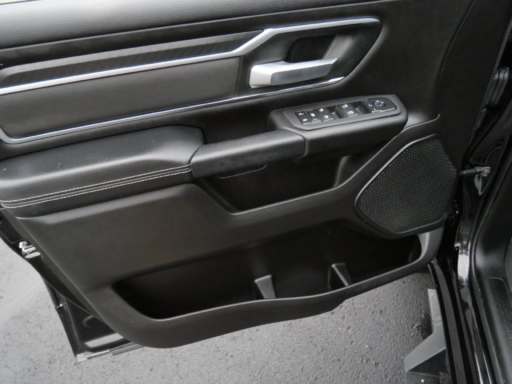 Used 2025 RAM 1500 Big Horn AWD/4WD image 13