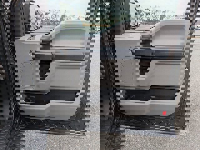 Certified 2017 Ford F150 XL w/ Equipment Group 101A Mid image 31