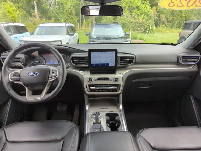 Certified 2023 Ford Explorer XLT w/ Equipment Group 202A AWD/4WD image 29