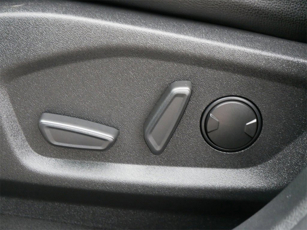 Certified 2022 Ford Edge Titanium w/ Class II Trailer Tow Package image 15