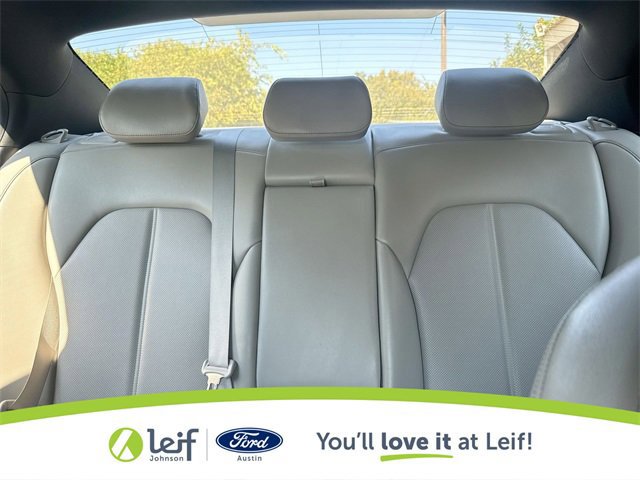 Used 2023 Genesis G70 2.0T image 30