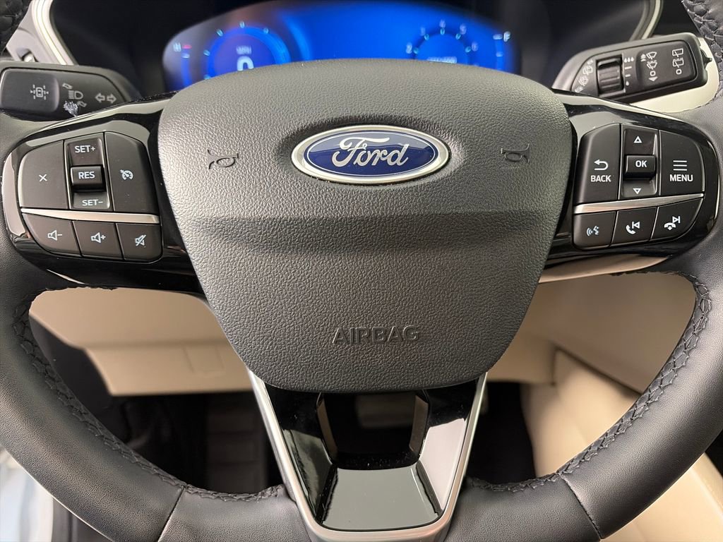Certified 2021 Ford Escape SEL w/ Technology Package AWD/4WD image 16
