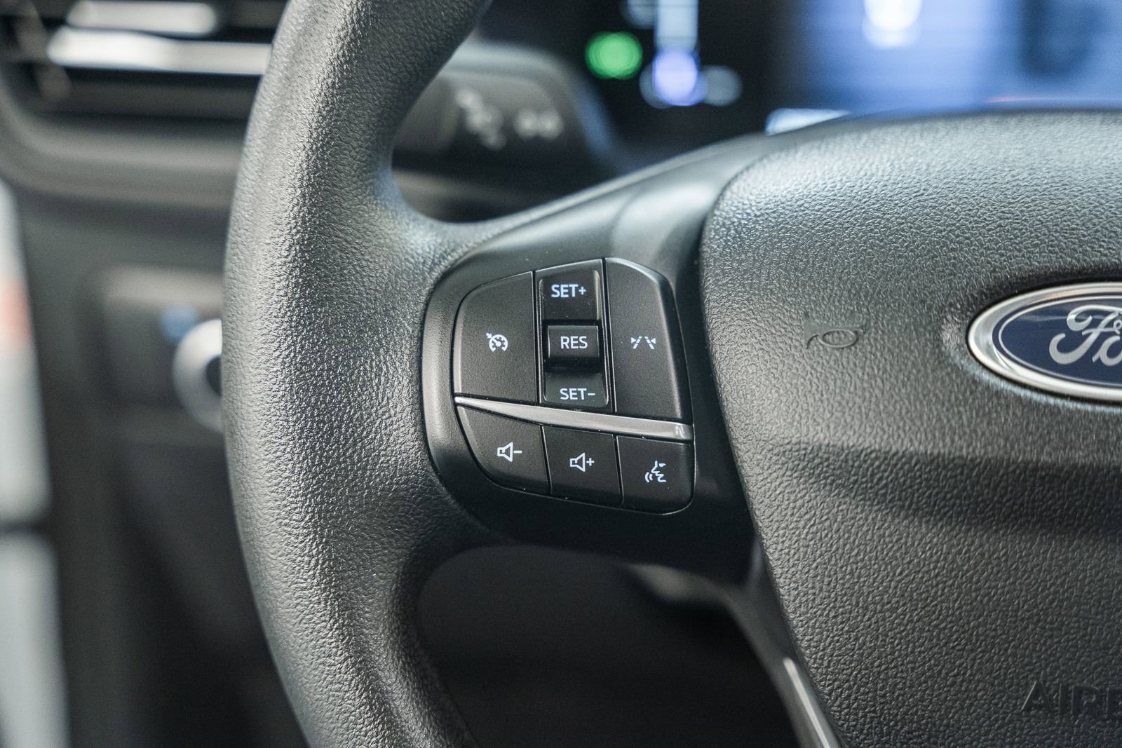 Certified 2025 Ford Escape Active image 30