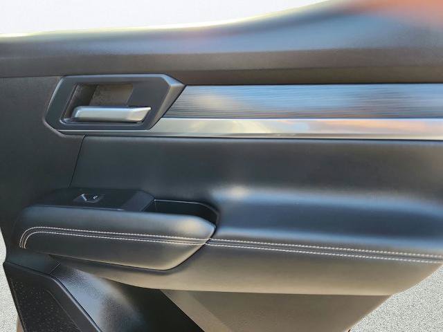 Used 2026 GMC Terrain Elevation w/ Elevation Premium Package FWD image 27