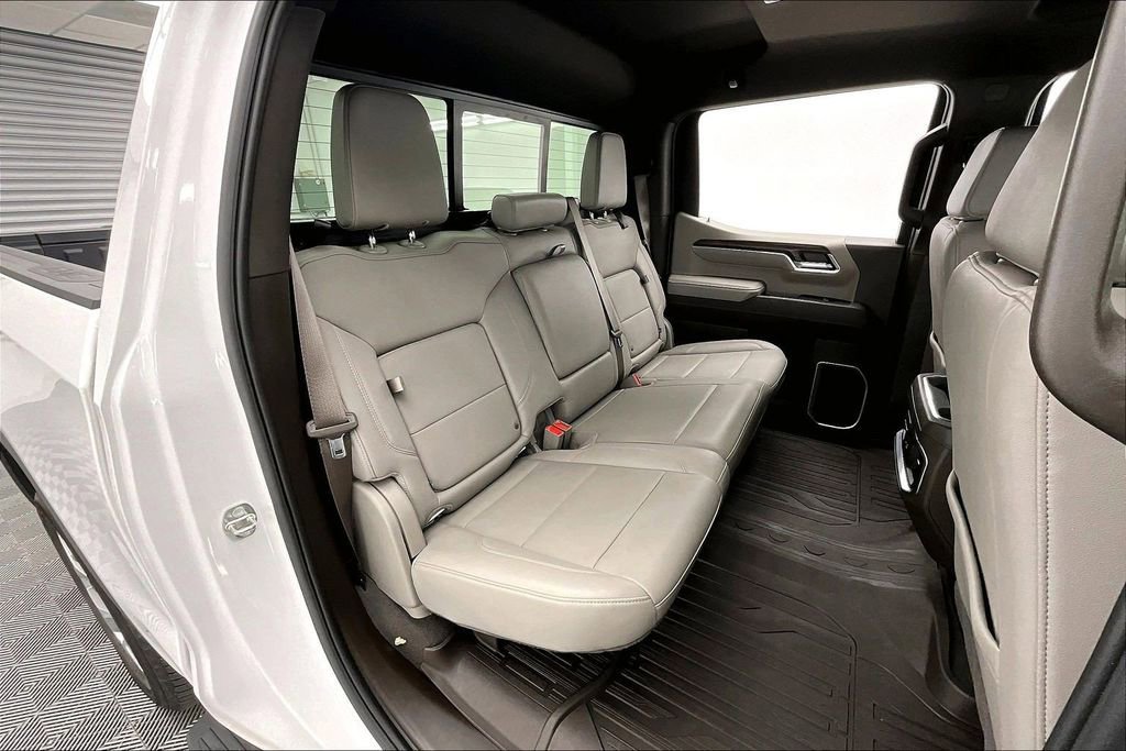 Used 2024 GMC Sierra 1500 SLT w/ SLT Premium Plus Package image 28