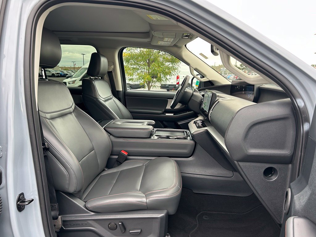 Certified 2025 Ford Expedition Active AWD/4WD image 34