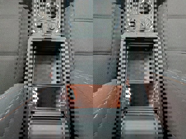 Used 2020 Chevrolet Traverse LT image 32