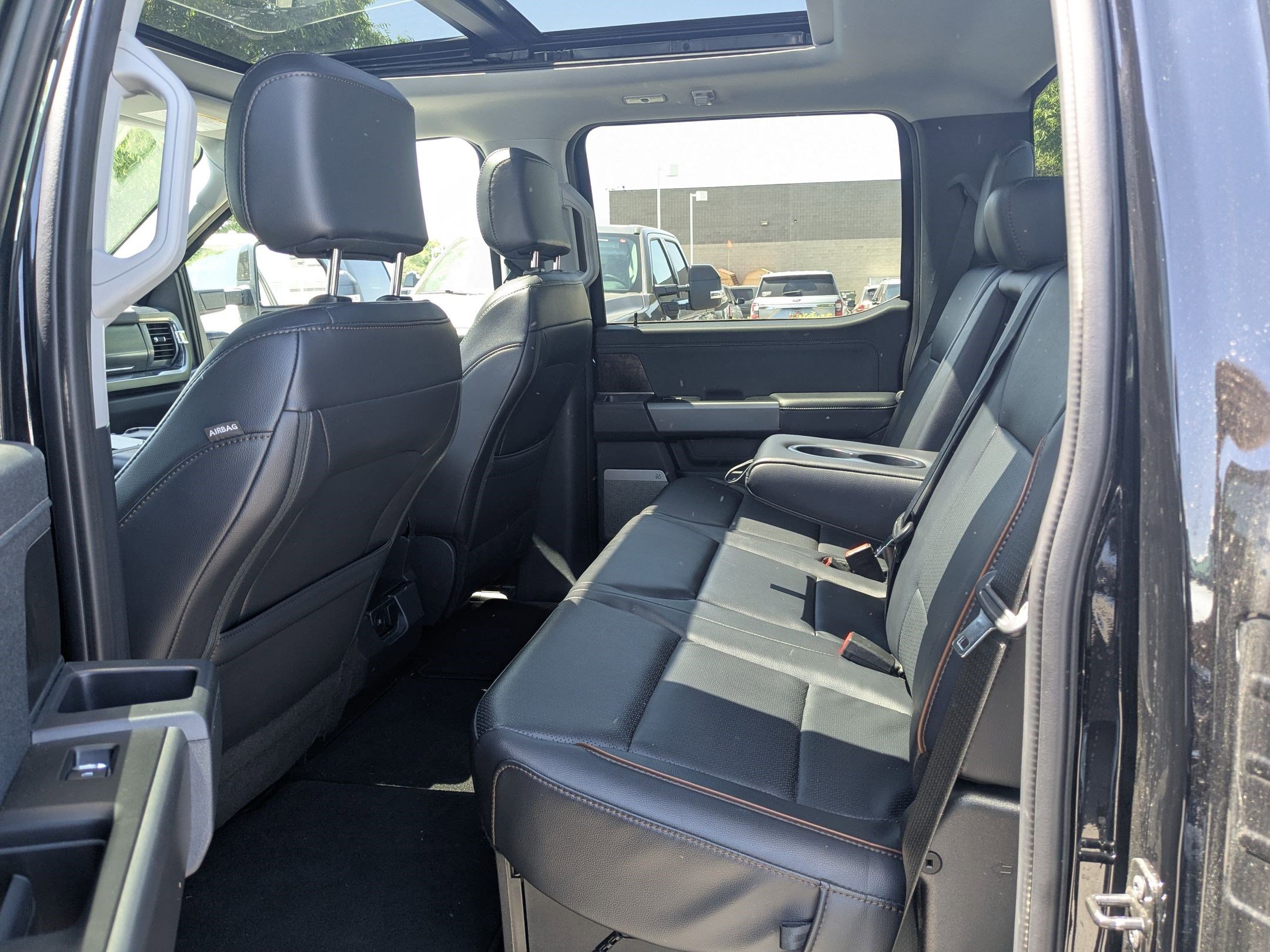 Certified 2025 Ford F350 Lariat w/ Camper Package AWD/4WD image 31