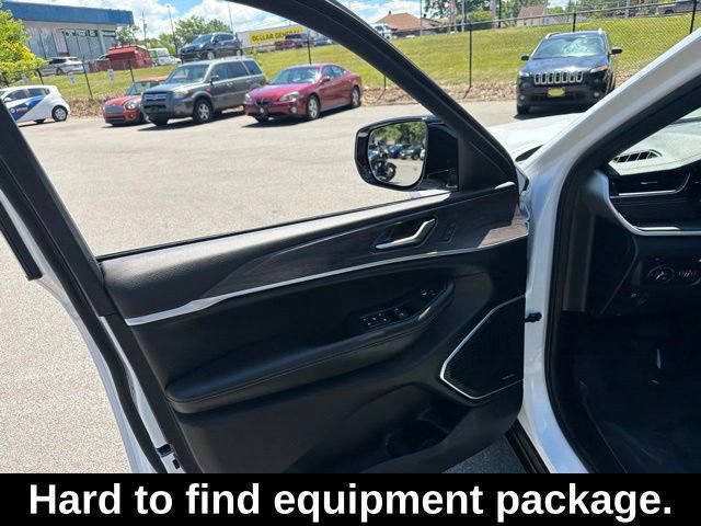 Used 2024 Jeep Grand Cherokee Limited 4xe AWD/4WD image 30