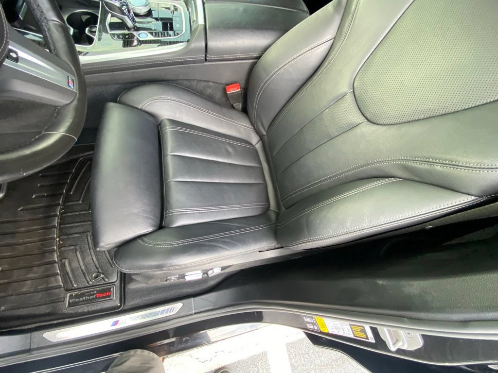 Used 2022 BMW X7 xDrive40i w/ M Sport Package AWD/4WD image 22
