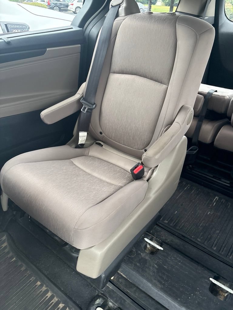Used 2019 Honda Odyssey EX image 7