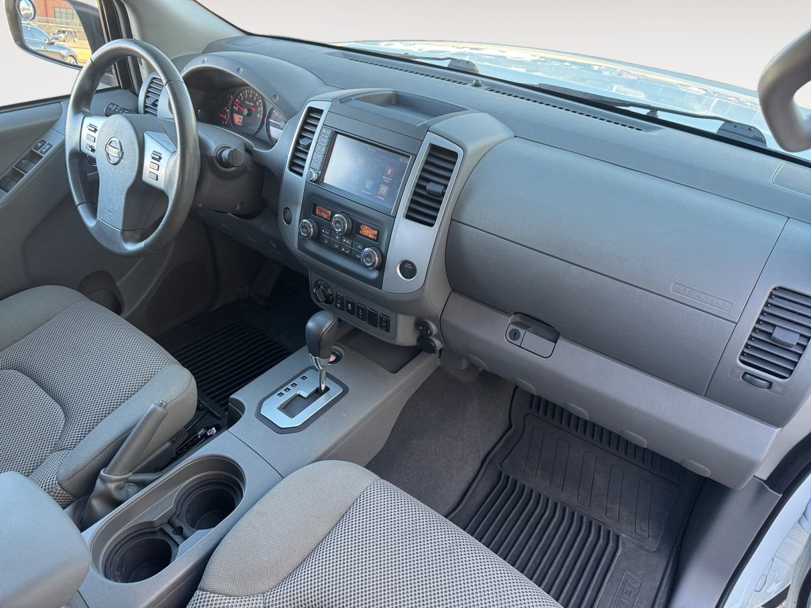 Used 2021 Nissan Frontier SV image 15