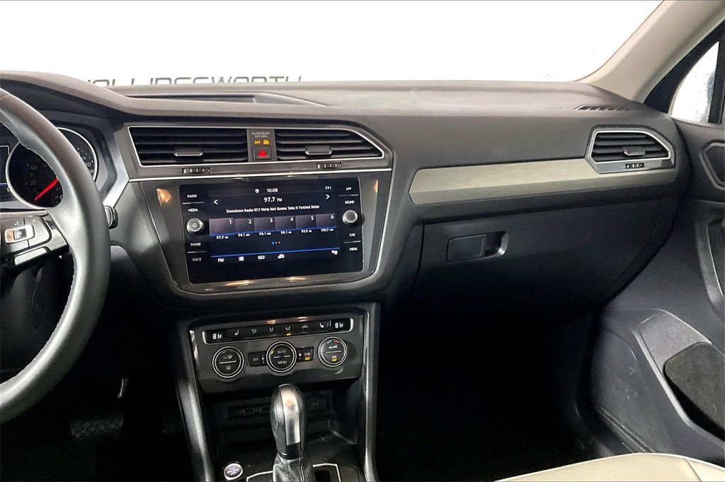 Used 2020 Volkswagen Tiguan SE image 5