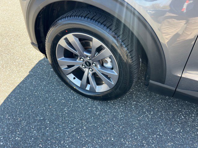 Certified 2022 Ford Explorer XLT w/ Equipment Group 202A image 29