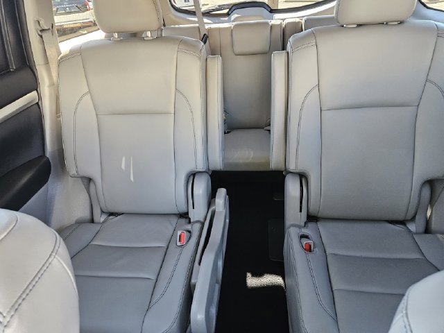 Used 2019 Toyota Highlander XLE AWD/4WD image 15