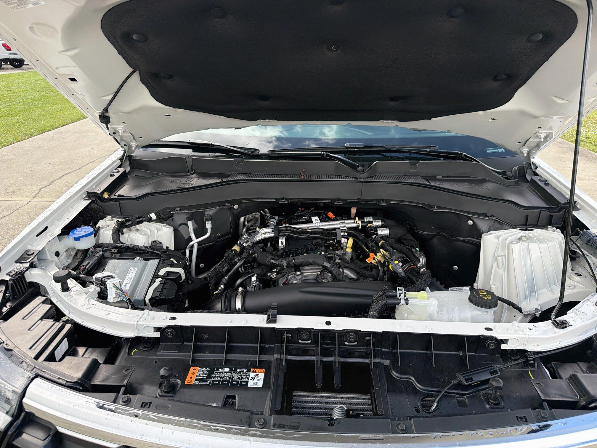 Certified 2025 Ford Explorer Active RWD image 31