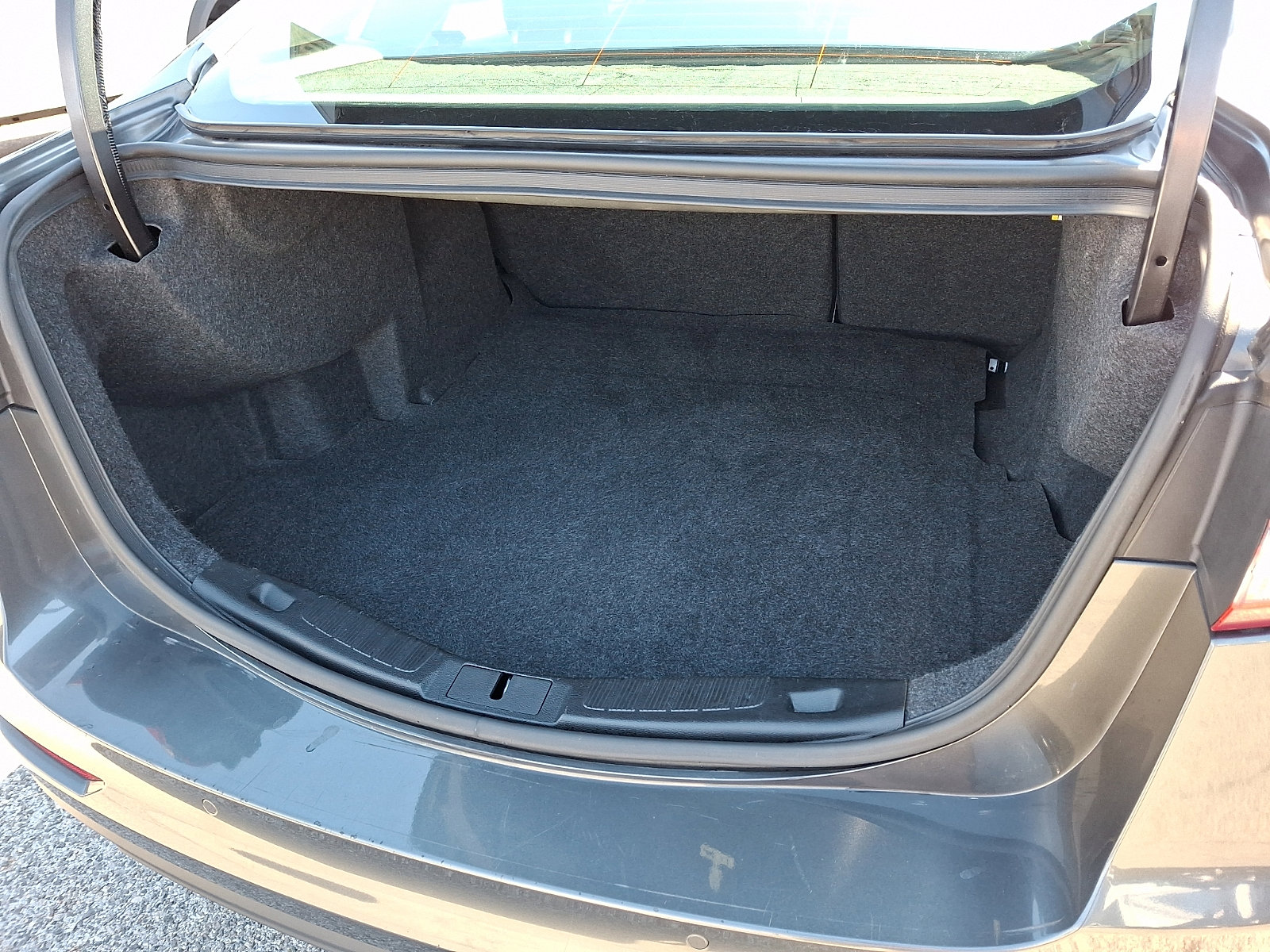 Certified 2020 Ford Fusion SE w/ Equipment Group 151A image 32