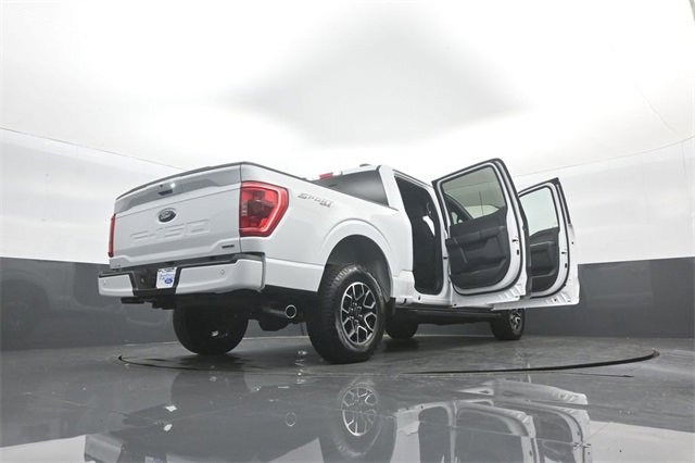 Certified 2022 Ford F150 XLT w/ Equipment Group 302A High image 35