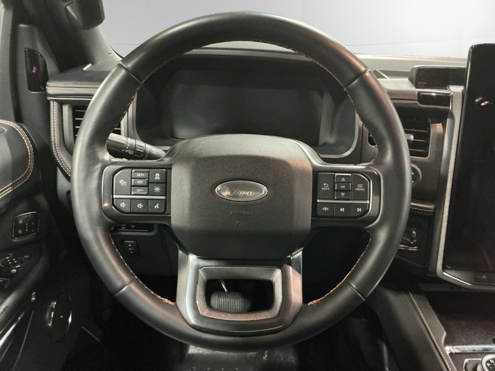 Certified 2023 Ford Expedition Max Platinum image 12