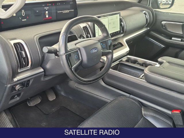 Certified 2025 Ford Expedition Platinum AWD/4WD image 9