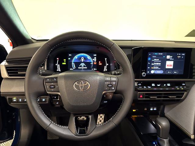 Used 2026 Toyota Camry SE w/ Convenience Package FWD image 8