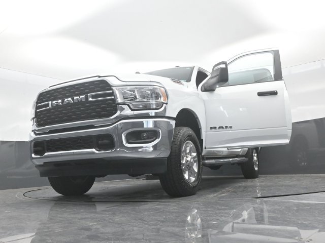 Used 2024 RAM 2500 Big Horn AWD/4WD image 31