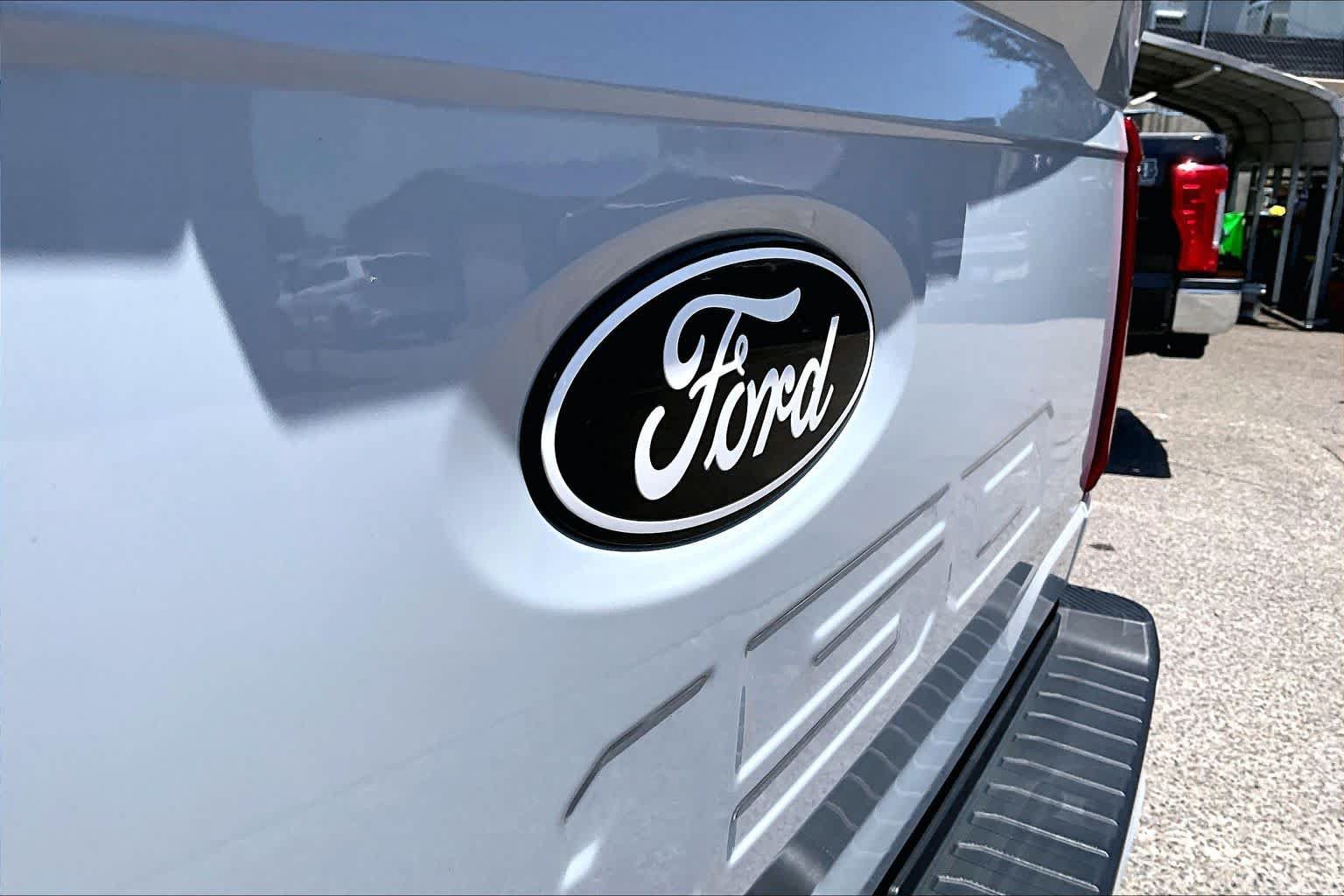 Certified 2025 Ford F150 Tremor AWD/4WD image 31
