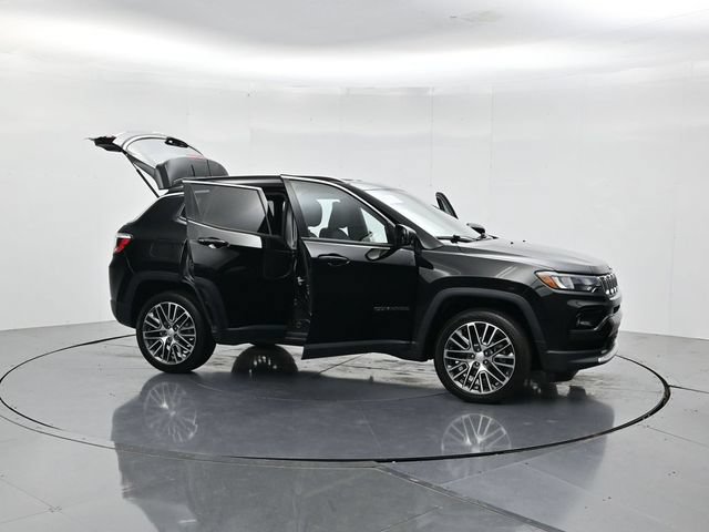 Used 2023 Jeep Compass Limited w/ Elite Group AWD/4WD image 53