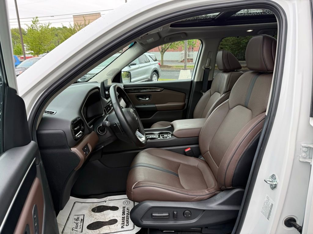 Used 2024 Honda Pilot Elite image 11
