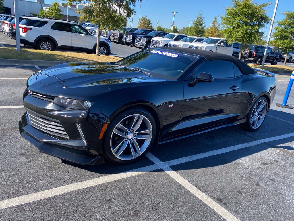 Used 2017 Chevrolet Camaro LT w/ Technology Package RWD image 3