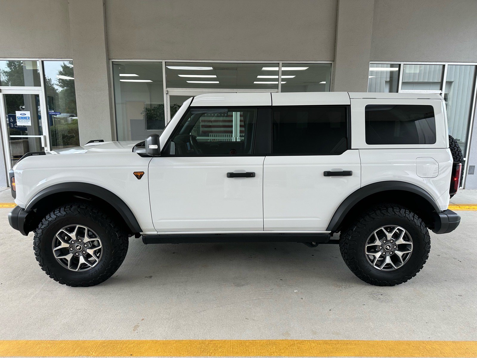 Certified 2025 Ford Bronco Badlands AWD/4WD image 4