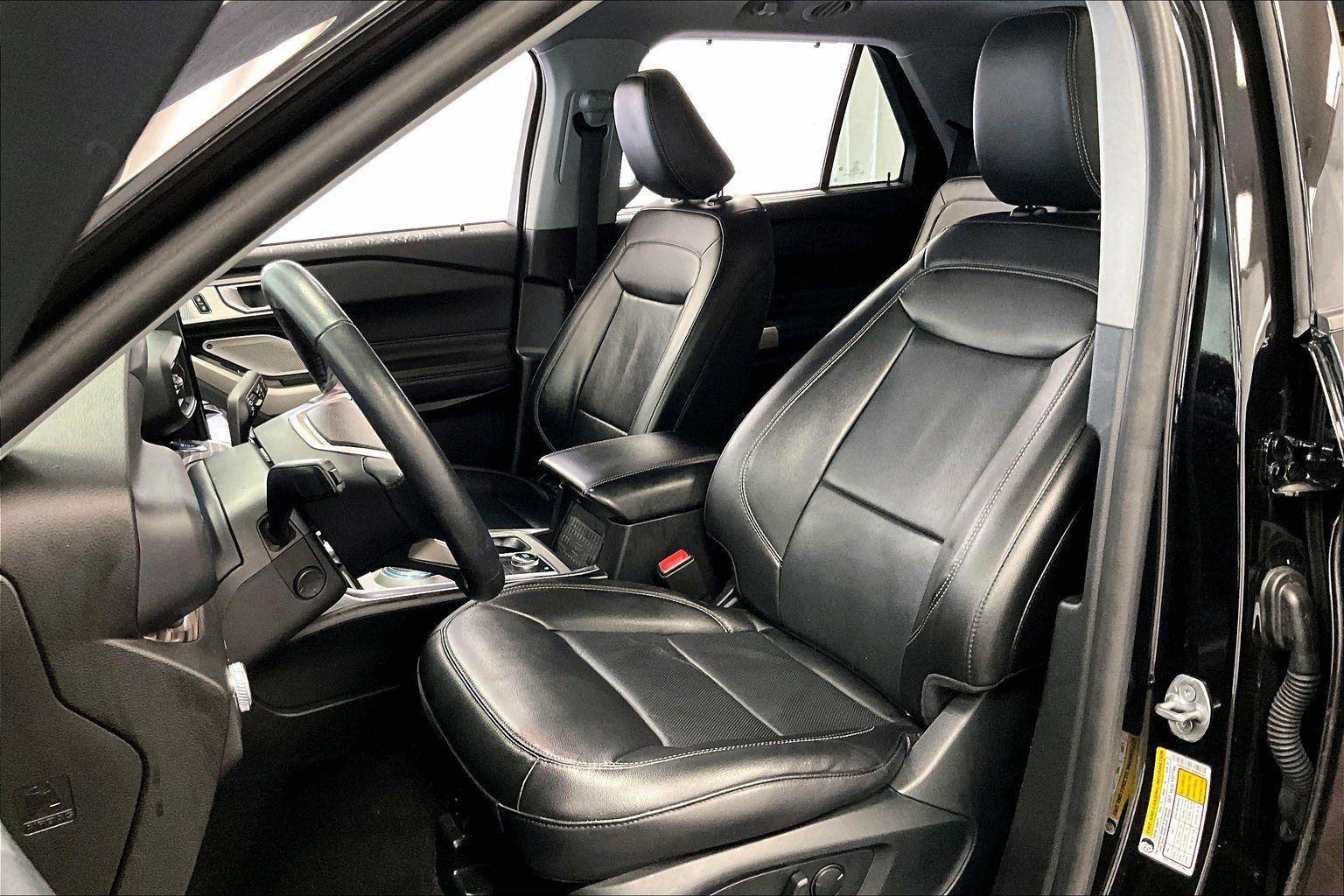 Certified 2022 Ford Explorer Limited w/ Limited Technology Package image 24