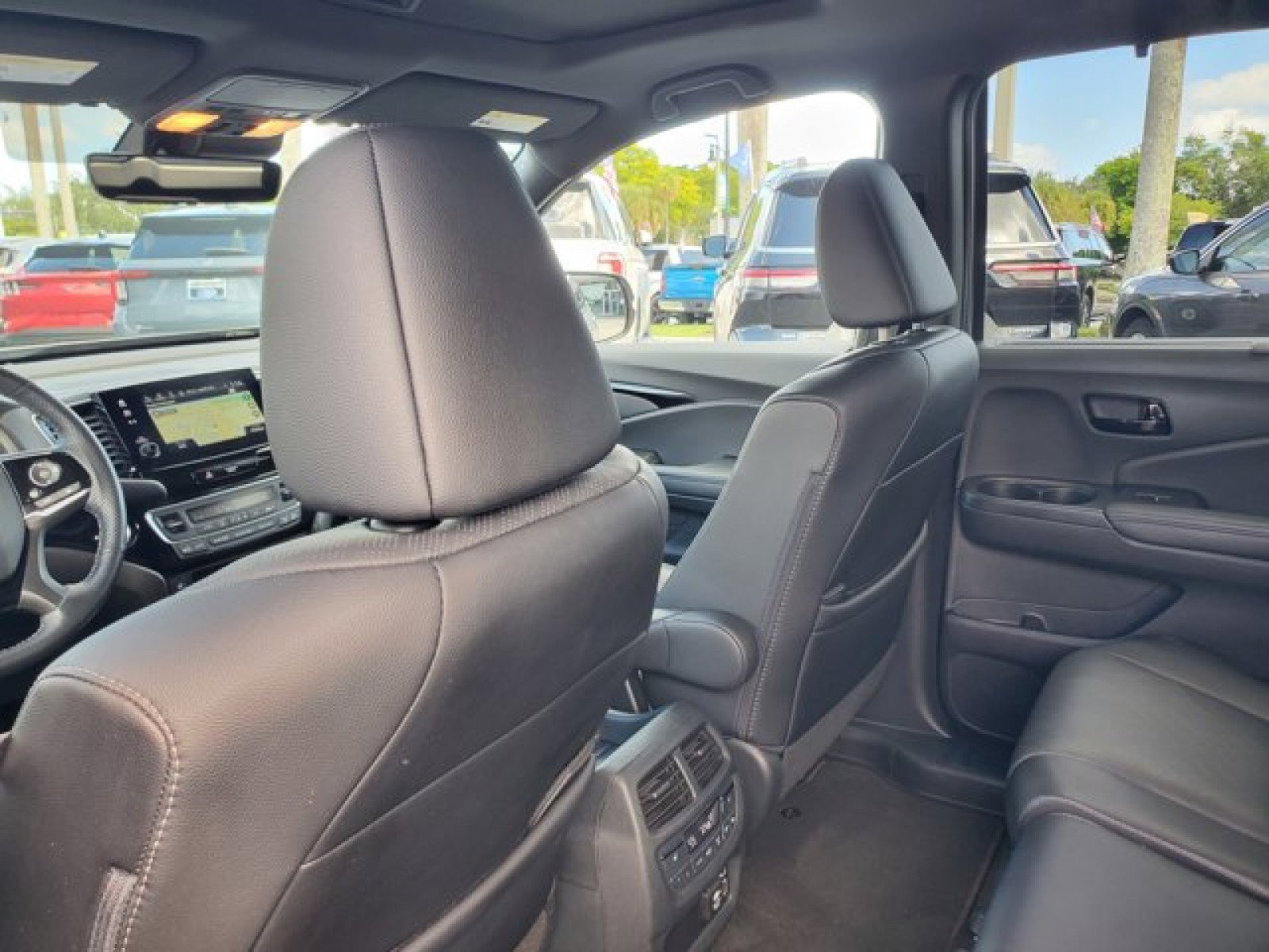 Used 2023 Honda Passport Elite image 32